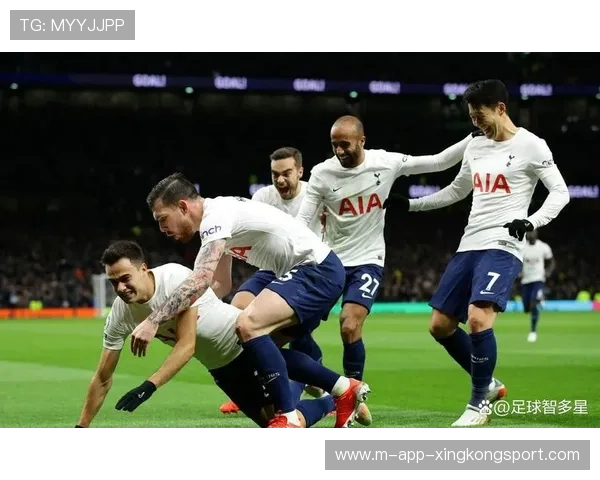 热刺反越位配合形成绝佳破门可能