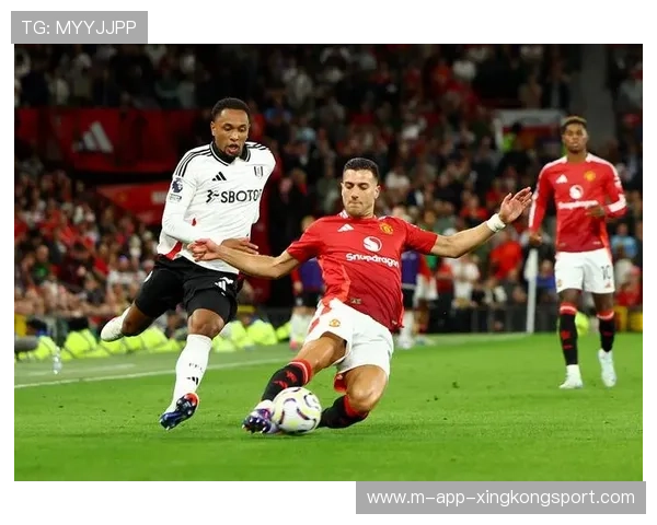 英超利物浦边路速度恐怖，对方后防连被撕裂